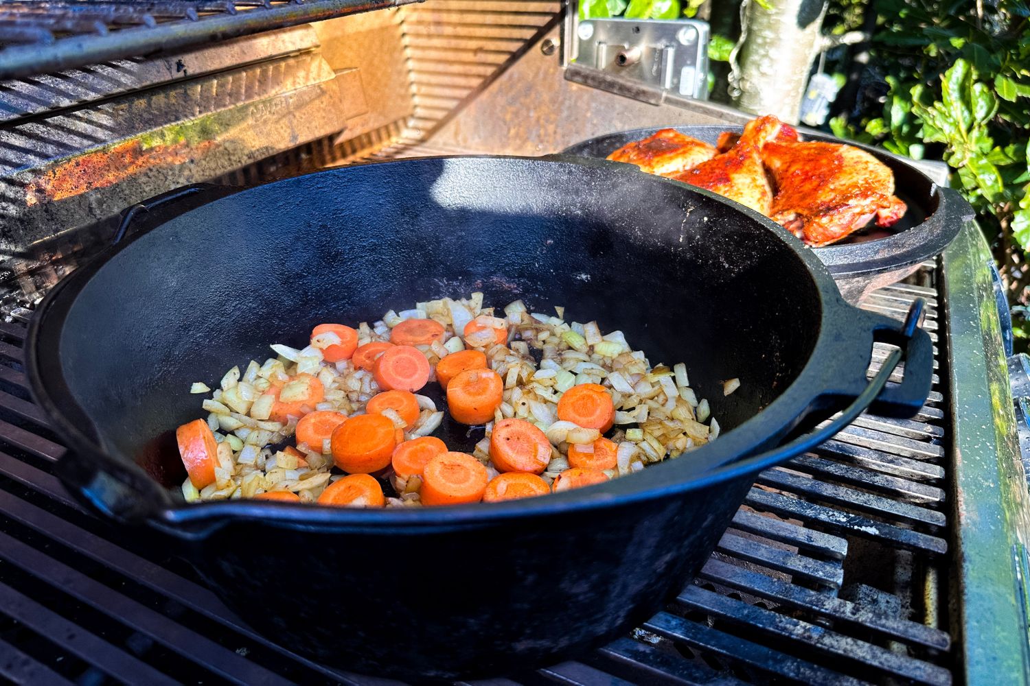 Zarte Entenkeulen aus dem Dutch Oven – Einfach &amp; köstlich