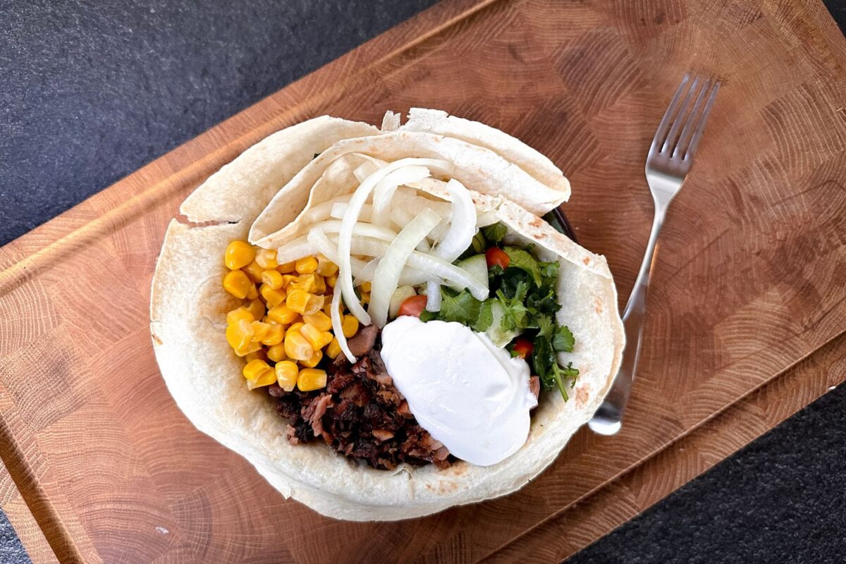Hähnchen-Döner Bowl: Leckeres Rezept für Grillabende
