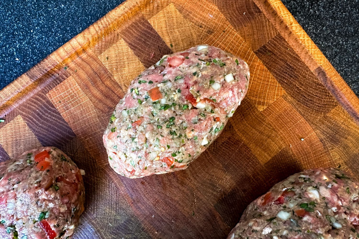 Bifteki mit Schafskäse Bifteki mit Schafskäse