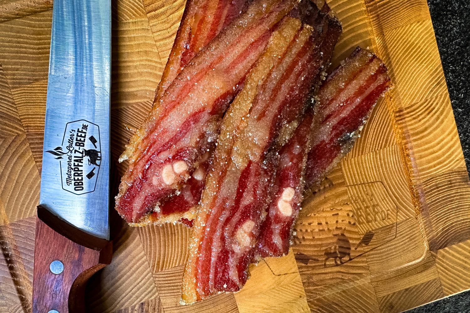 Candy Bacon vom Grill – Süßer Ahorn-Bacon einfach zubereiten