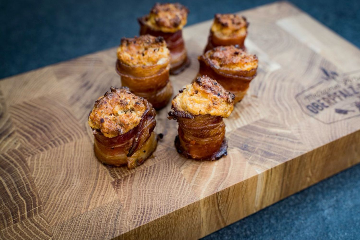 Pig Shots Rezept – Bacon Cups mit Käse vom Grill