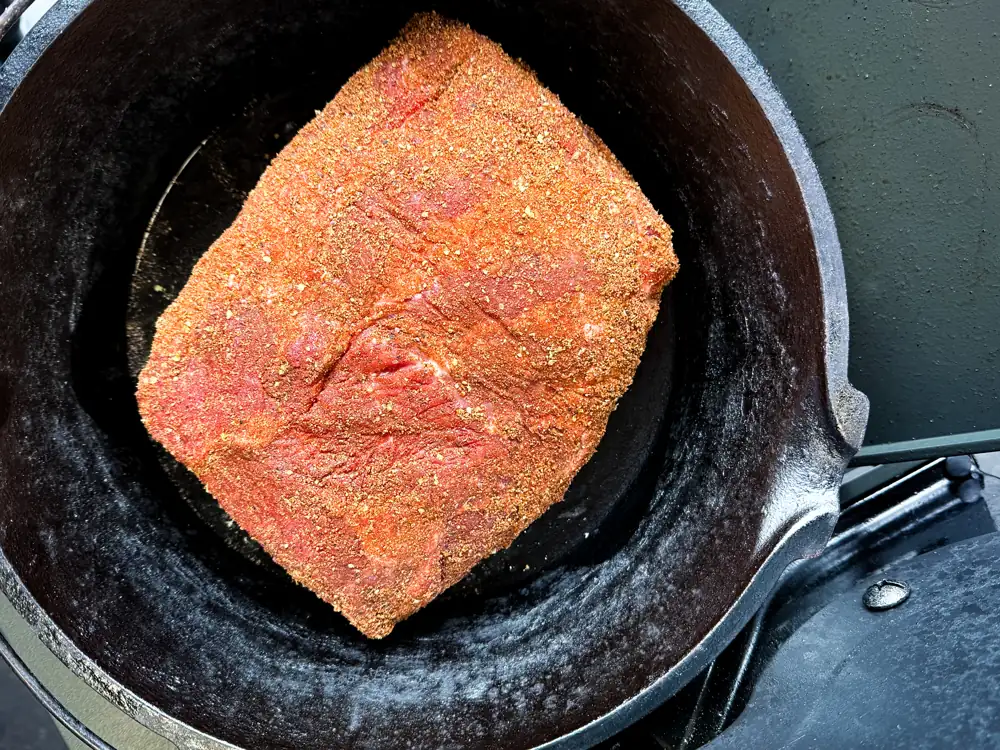 Schweineschulter mit Rub im Dutch Oven