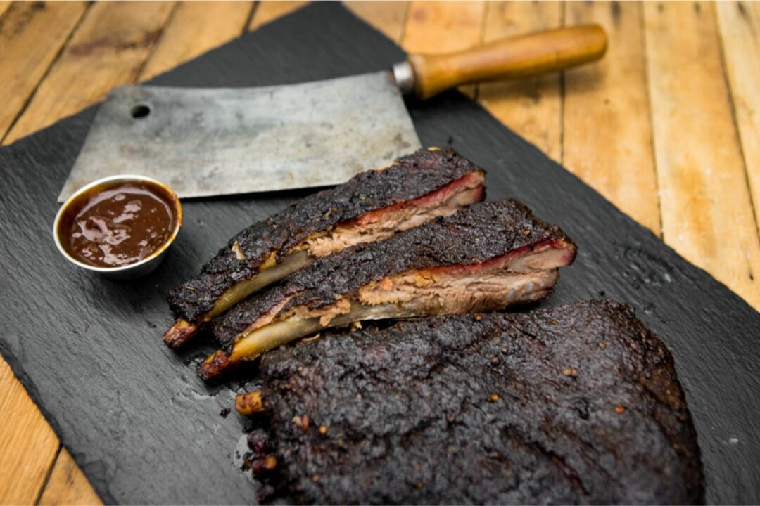 St. Louis Ribs im BBQ-Style: Perfekte Ribs für jeden Grillfan