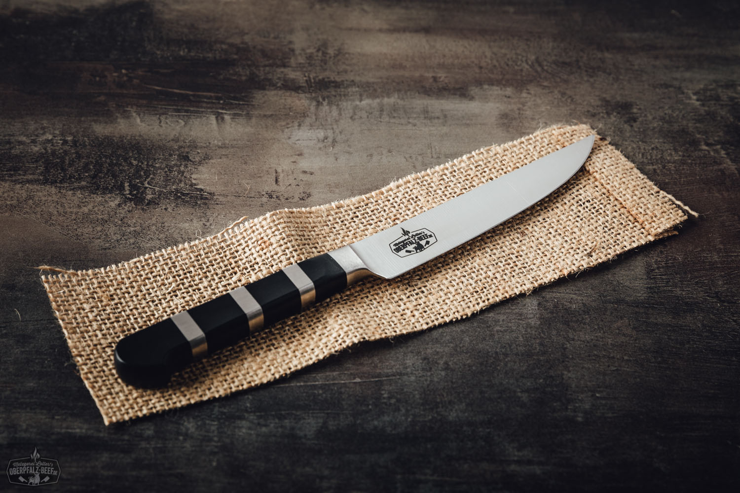 Steakmesser im exklusiven Oberpfalz Beef Style, Teil der Dick 1905 Serie mit hochwertigem, robustem Design für präzises Schneiden von Fleisch. Ideal für Feinschmecker und Grillfans.