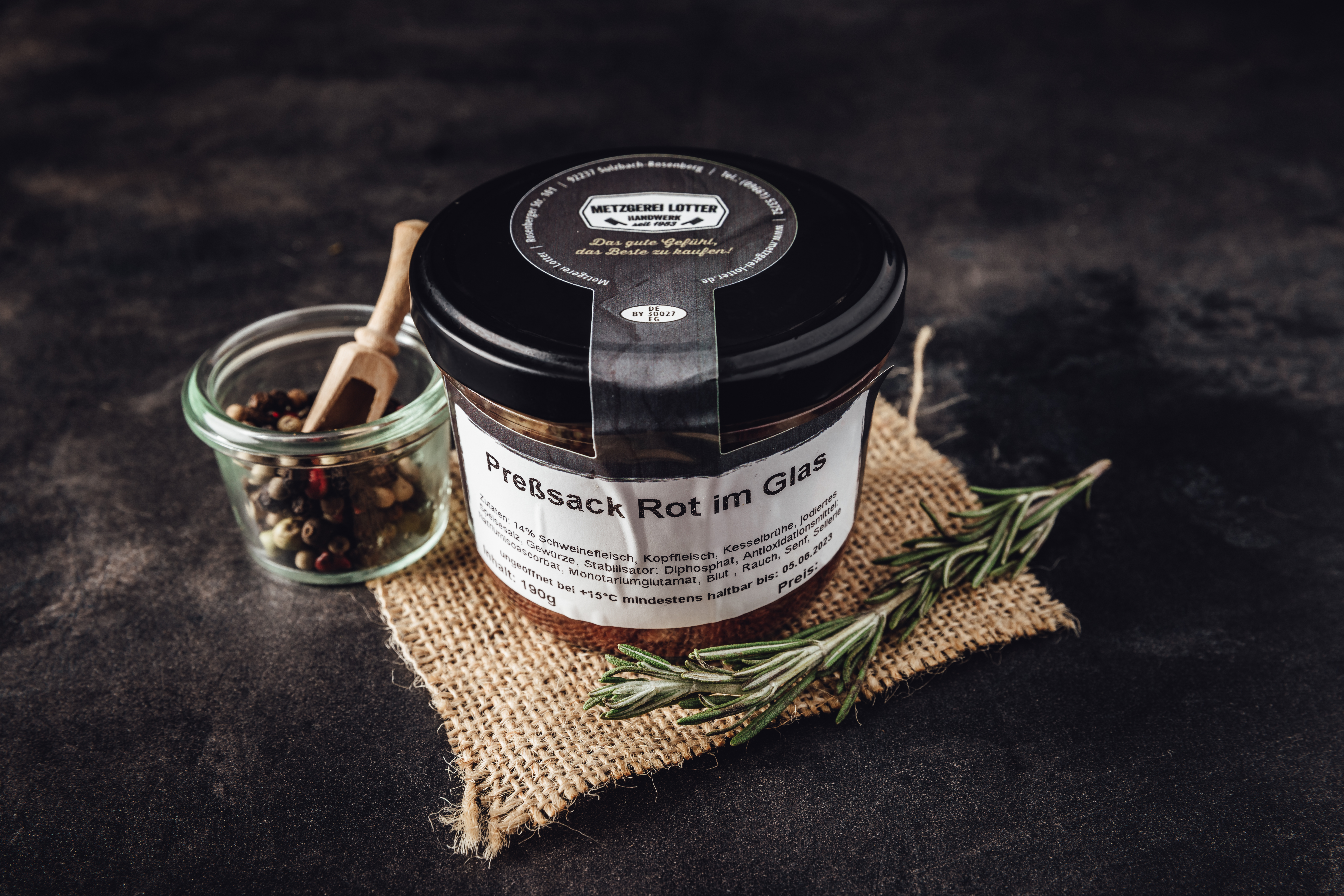 Hausgemachter Presssack Rot im Glas - Traditionelle Spezialität aus der Oberpfalz Presack Rot im Glas – Aromatische Präsentation von Oberpfalz Beef, ideal für Feinschmecker und Genießer.