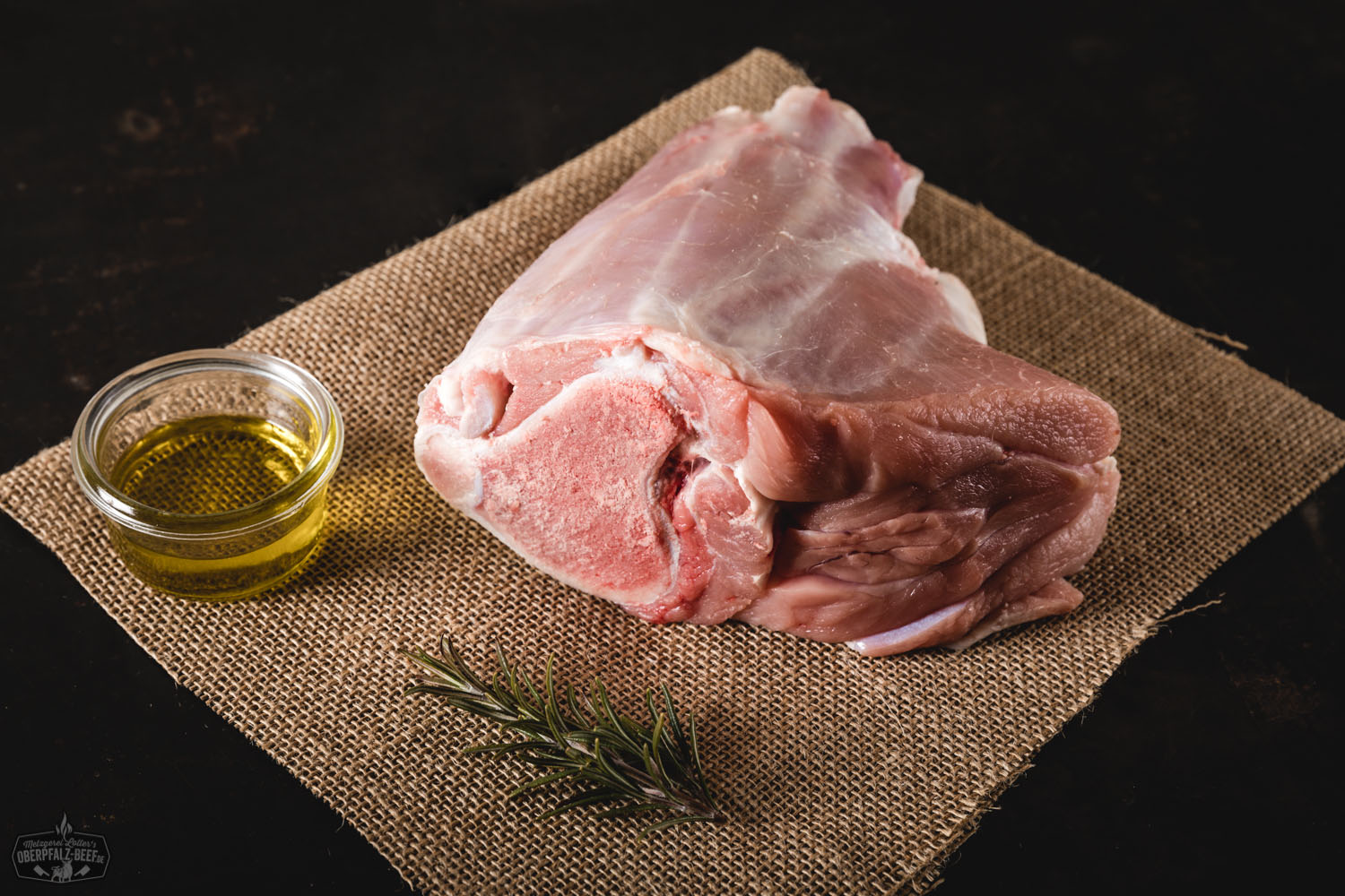 Vordere Haxe vom Oberpfälzer Milchkalb – Frisches Kalbfleisch für Schmorgerichte