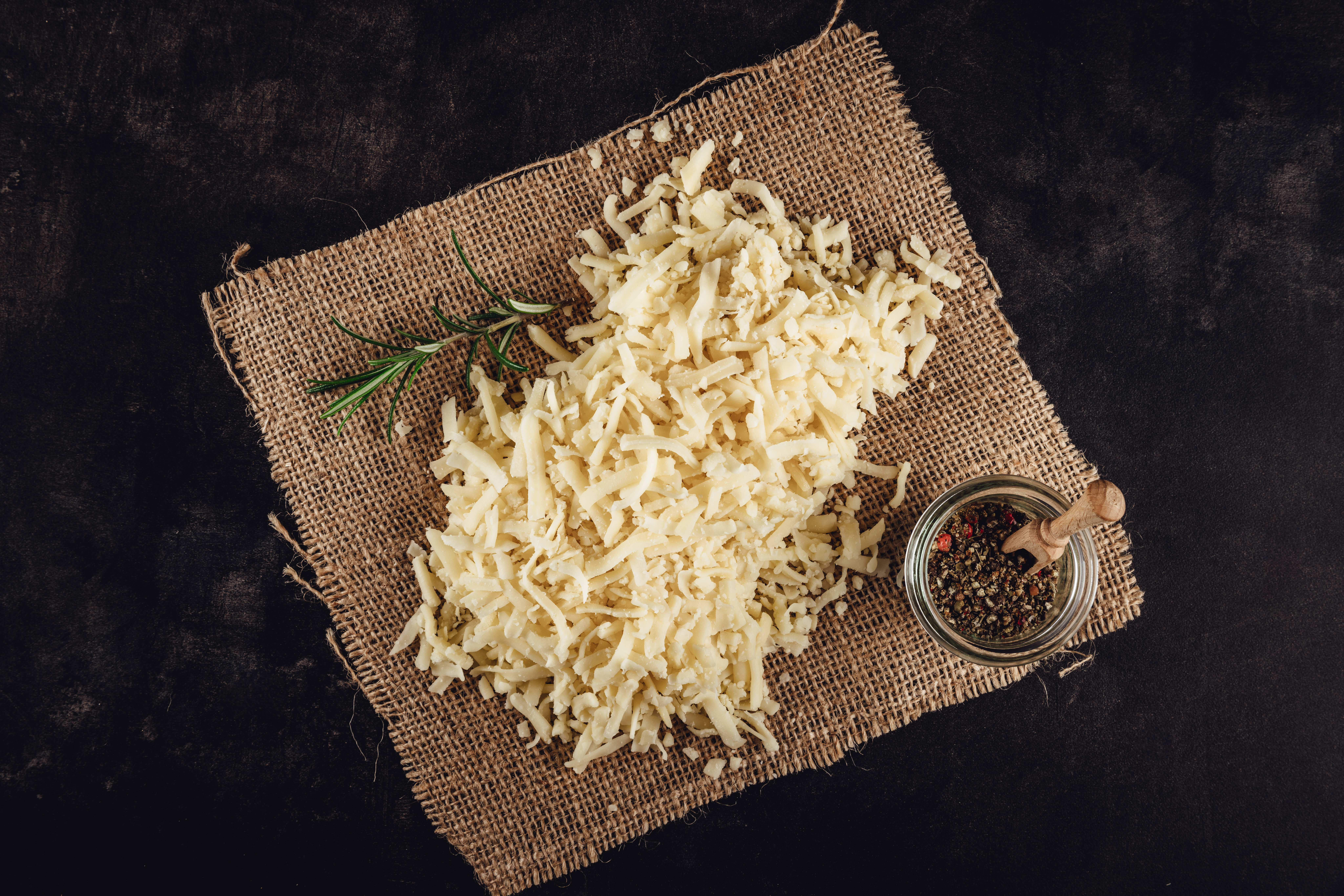 Bio Pizzakäse "der Reiberling" Bio Pizzakäse "der Reiberling"