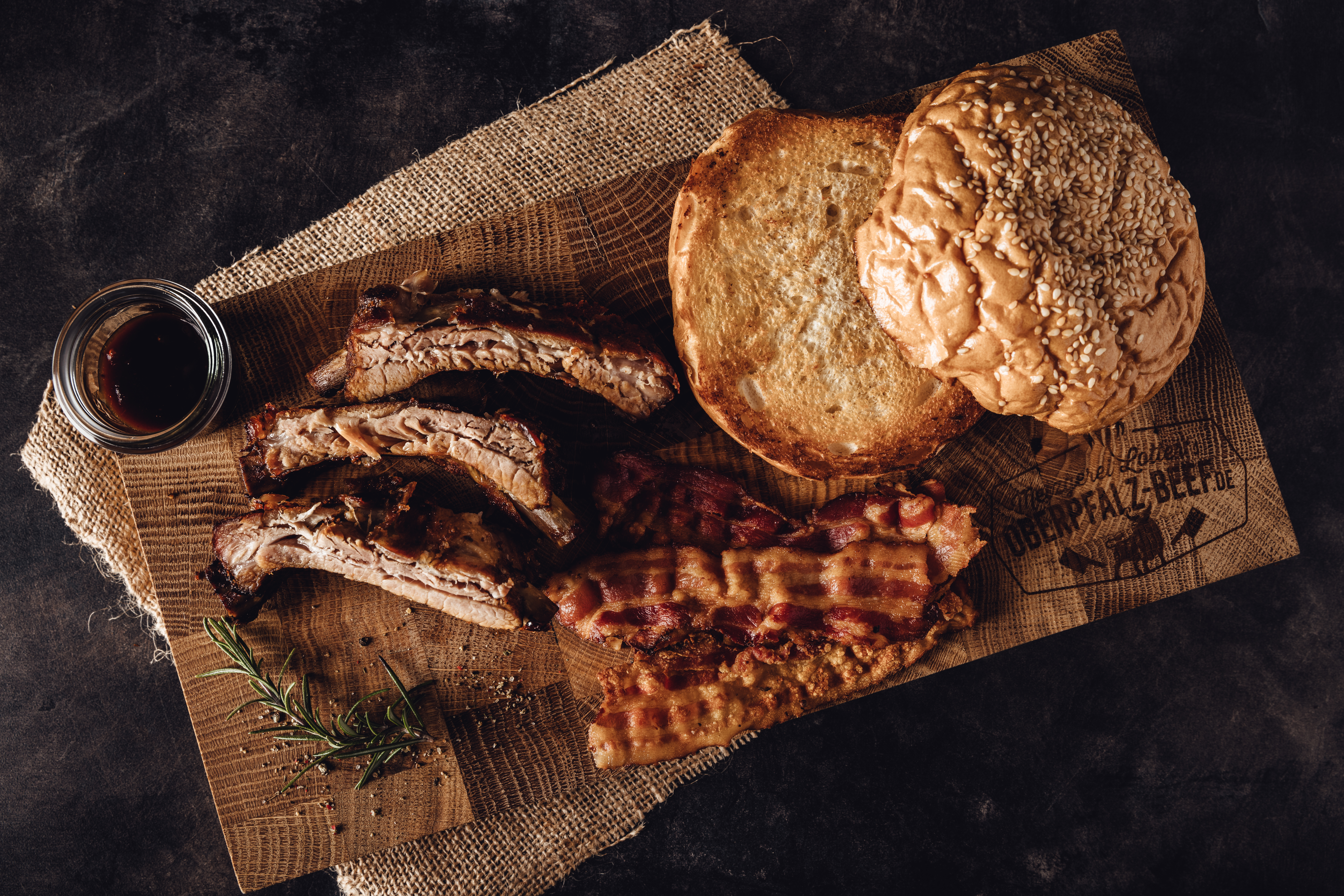 "Delicious Ready-to-Eat Baby Back Ribs Box - Perfectly Cooked BBQ Delight" Deliciously prepared Baby Back Ribs from Oberpfalz Beef, ready to eat and showcased in a premium, uncompressed image without logo, perfect for a gourmet barbecue experience.