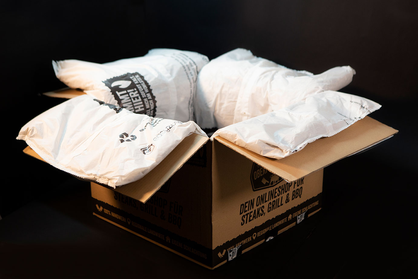 paperfloc Isolierverpackung von Oberpfalz Beef – nachhaltige Versandverpackung aus 100% Altpapier