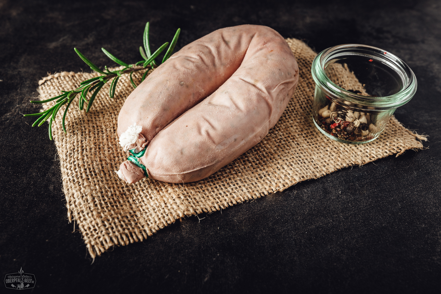 Frische bayerische Krautwurst – Oberpfalz Beef Delikatesse Frische Krautwurst von Oberpfalz Beef - Deftige, traditionelle Wurstspezialität aus der Oberpfalz mit saftigem, fein gewürztem Fleisch und herzhaftem Kraut, perfekt für bayerische Schmankerl-Liebhaber.