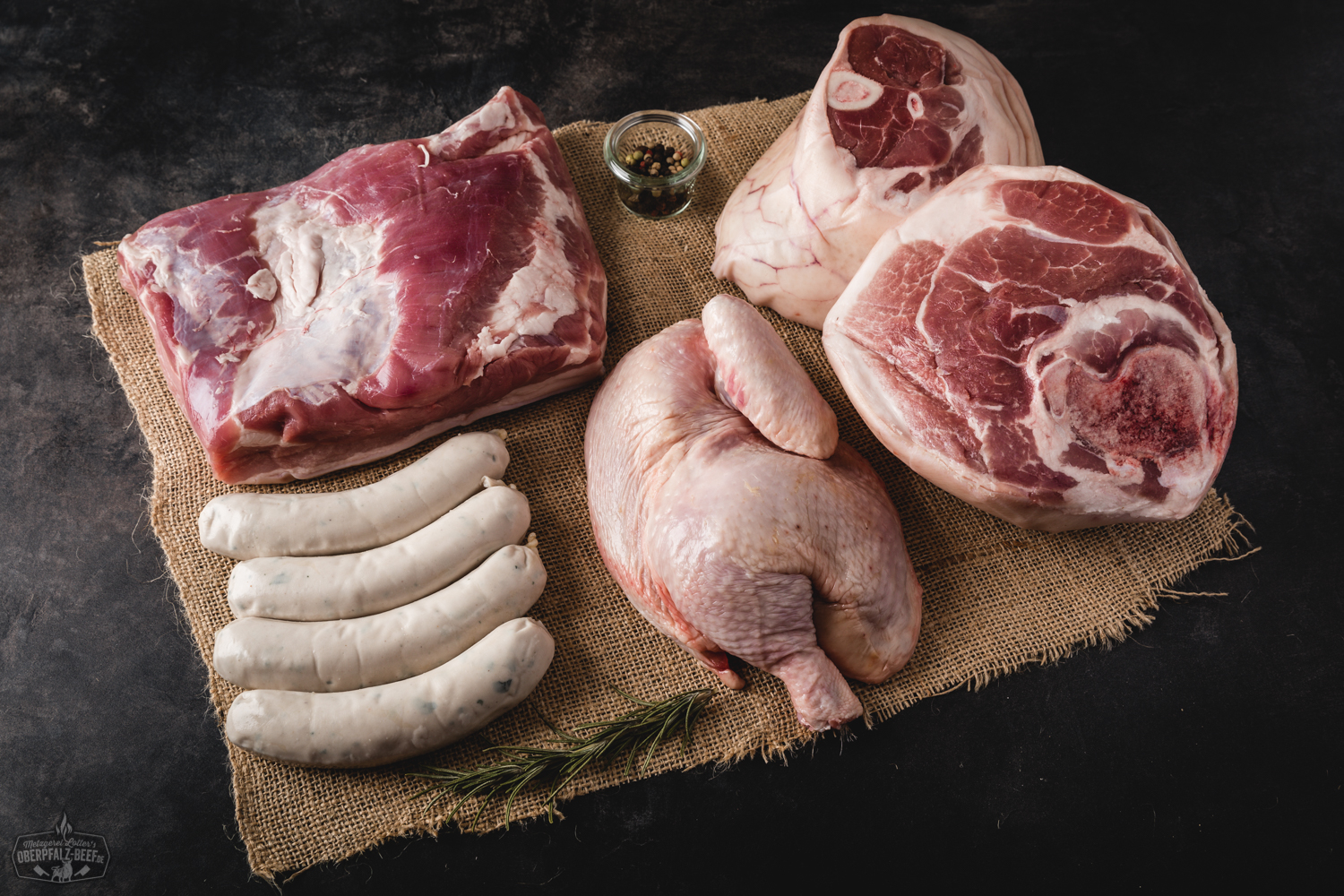 Oberpfalz Beef Oktoberfestpaket mit einer Auswahl an hochwertigen Fleischprodukten für traditionelle bayerische Gerichte. Perfekt für ein authentisches Oktoberfest-Erlebnis.