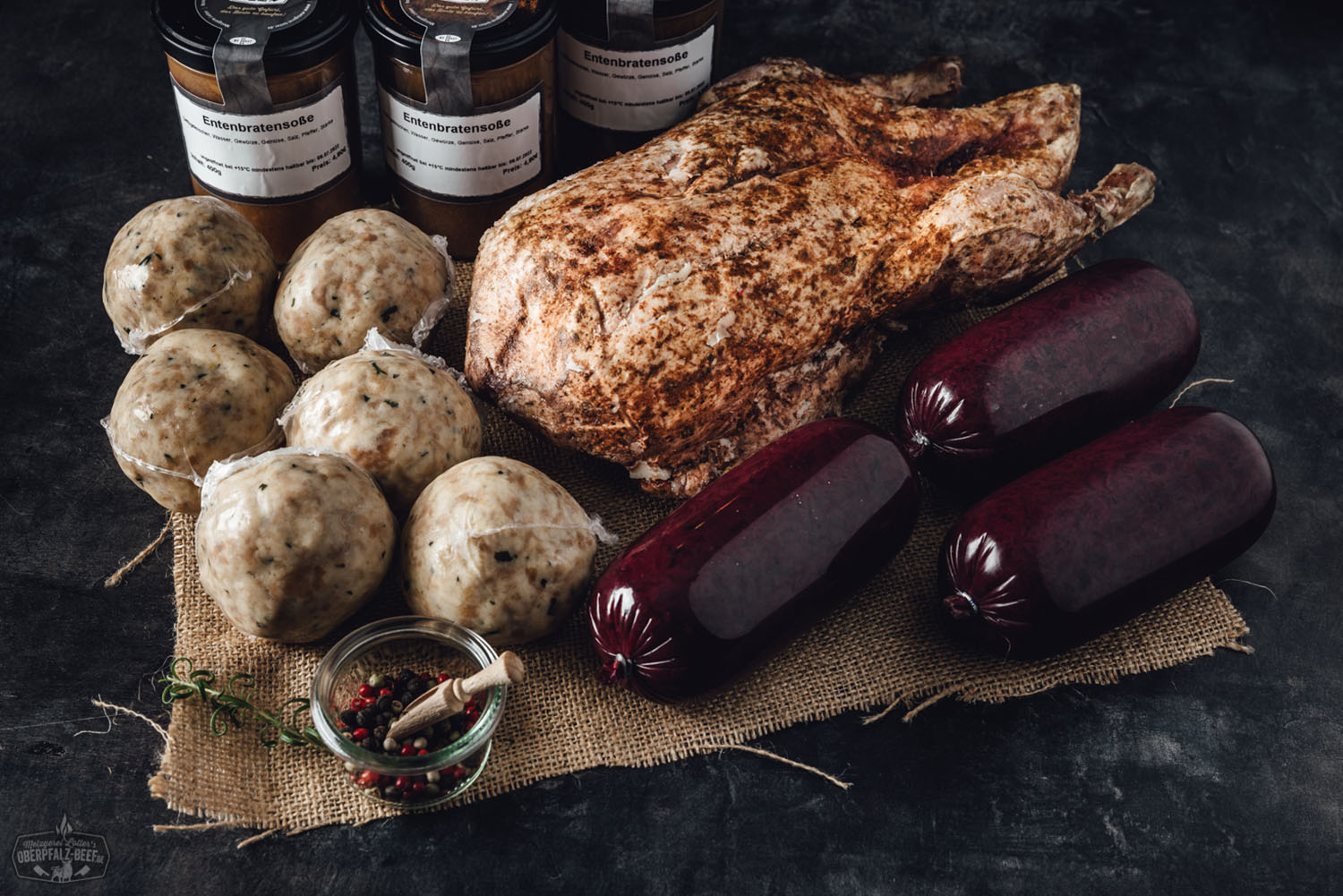 Oberpfälzer Entenbox Maxi Festtagsmenü - Vorgarntes Entenfleisch in stilvoller Verpackung, ideal für besondere Anlässe und Feinschmecker.