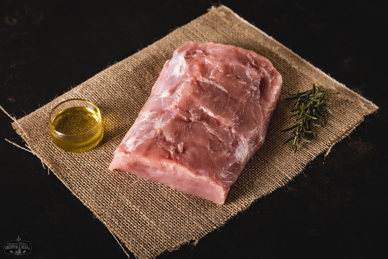 Rücken-Kotelett ohne Knochen vom Oberpfälzer Kalb - Premium Qualität Fleischfoto Abbildung eines Rücken-Koteletts ohne Knochen vom Oberpfälzer Kalb in hochwertiger Fleischqualität, präsentiert auf der Webseite von Oberpfalz Beef.