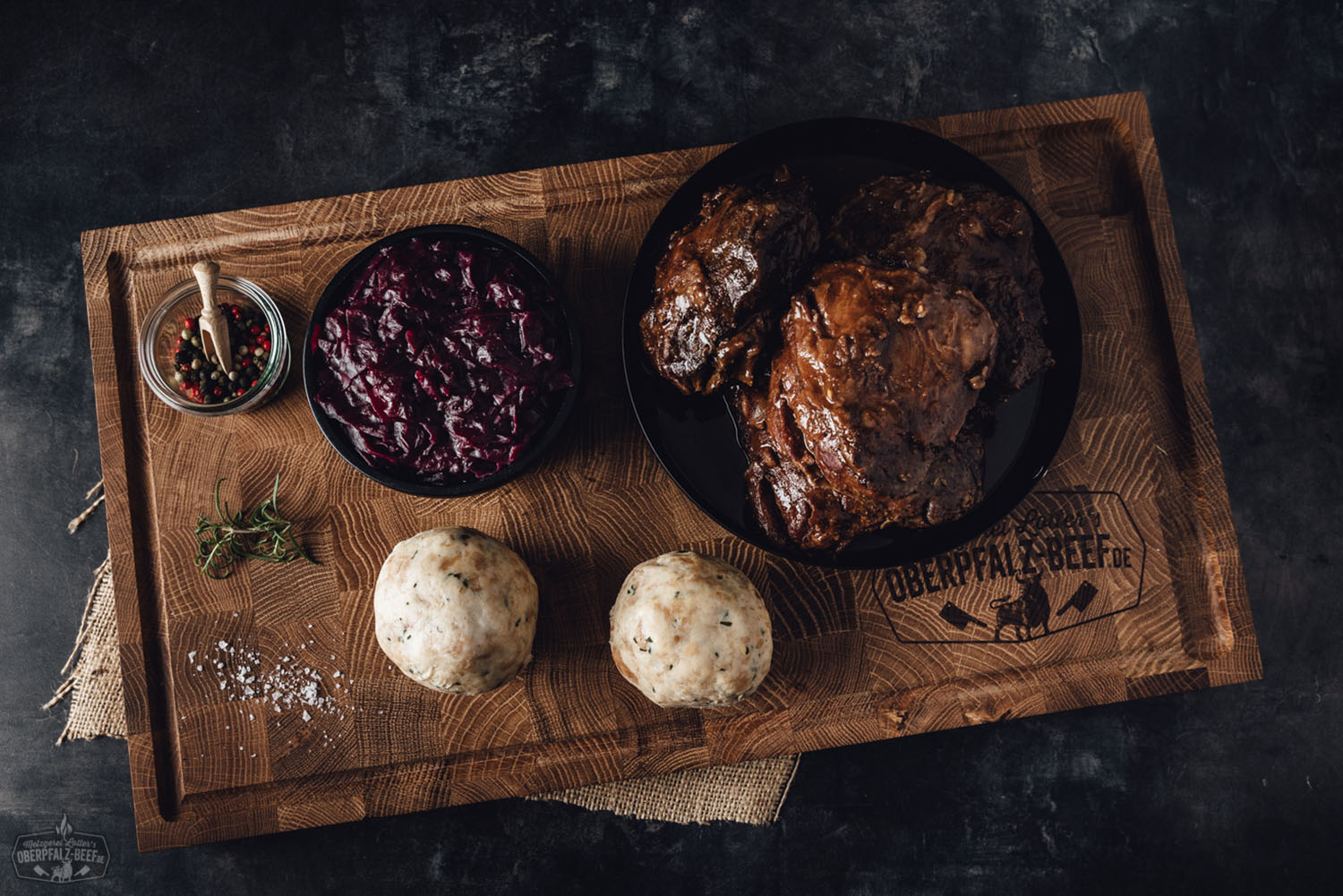 Oberpfälzer Kalbsbacken Box – Zartes Kalbfleisch online bestellen Oberpfälzer Kalbsbackenbox mit hochwertigem Kalbsfleisch und frischen Zutaten für ein einzigartiges Geschmackserlebnis – ideal für Kenner und Genießer regionaler Spezialitäten.